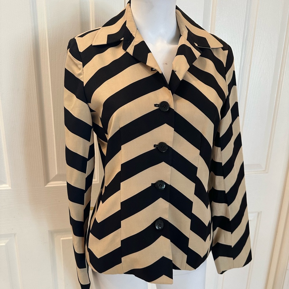 Jones New York Jacket Coat size 4P tan and black striped